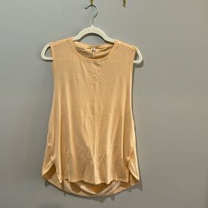 Lululemon workout top